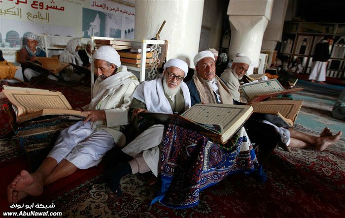 صور حول العالم : المسلمون في رمضان + كب كيك أوباما .. والمزيد