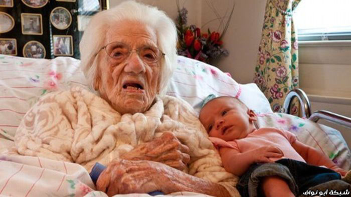 6 أجيال : مولودة تشاهد جدة جدة أمها 