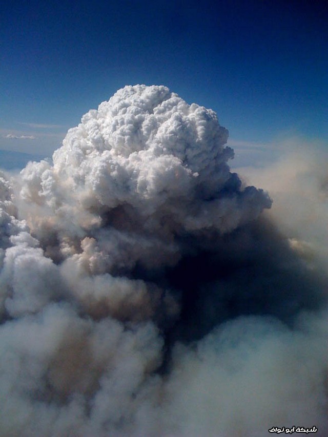 http://g.abunawaf.com/2013/3/3/wave/pyrocumulus_cloud_station_fire_aerial_view.jpg
